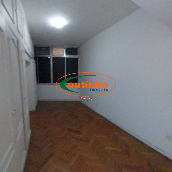 Apartamento à venda com 3 quartos, 107m² - Foto 27