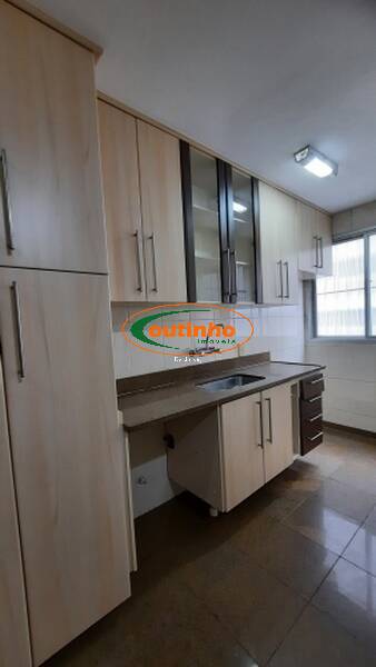 Apartamento à venda com 3 quartos, 98m² - Foto 35