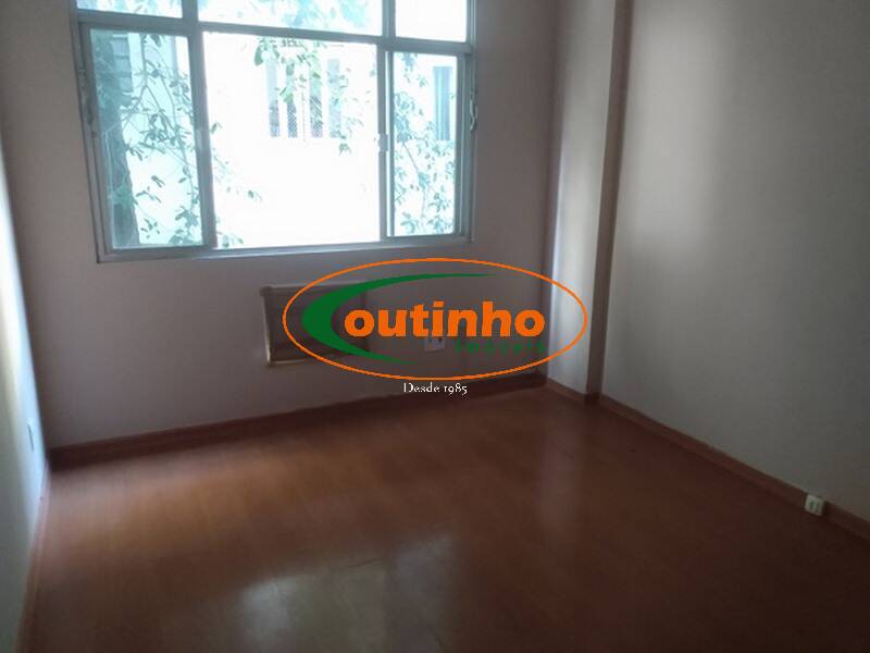 Apartamento à venda com 3 quartos, 96m² - Foto 7