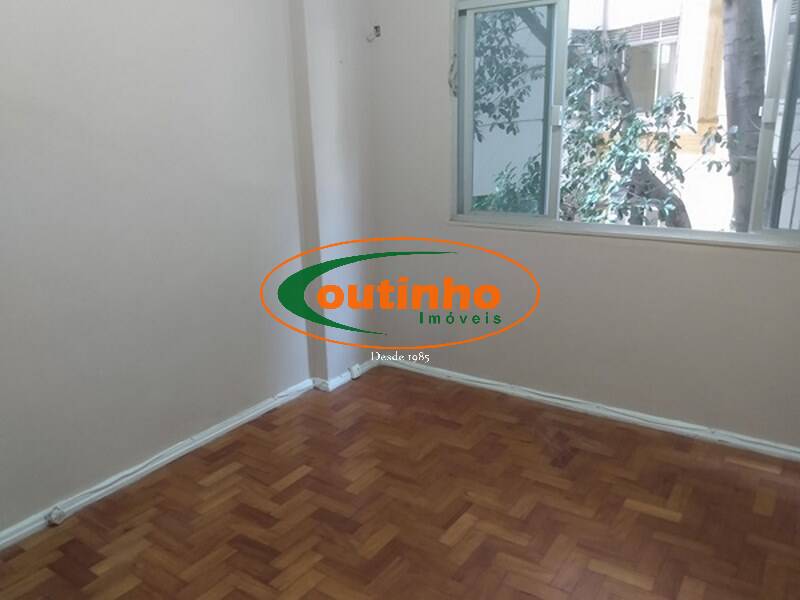 Apartamento à venda com 3 quartos, 96m² - Foto 11