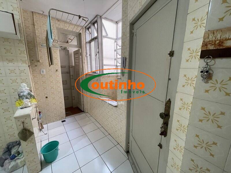 Apartamento à venda com 3 quartos, 120m² - Foto 13