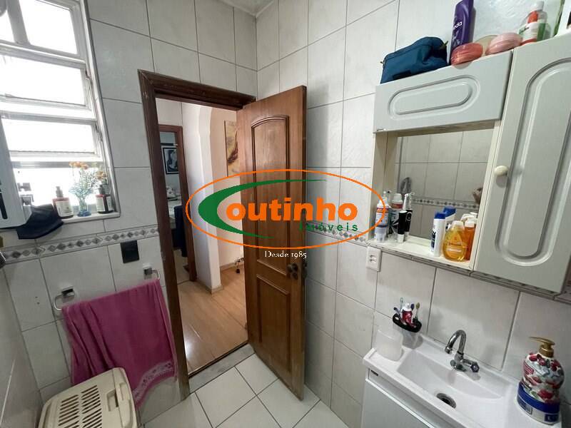 Apartamento à venda com 2 quartos, 70m² - Foto 11