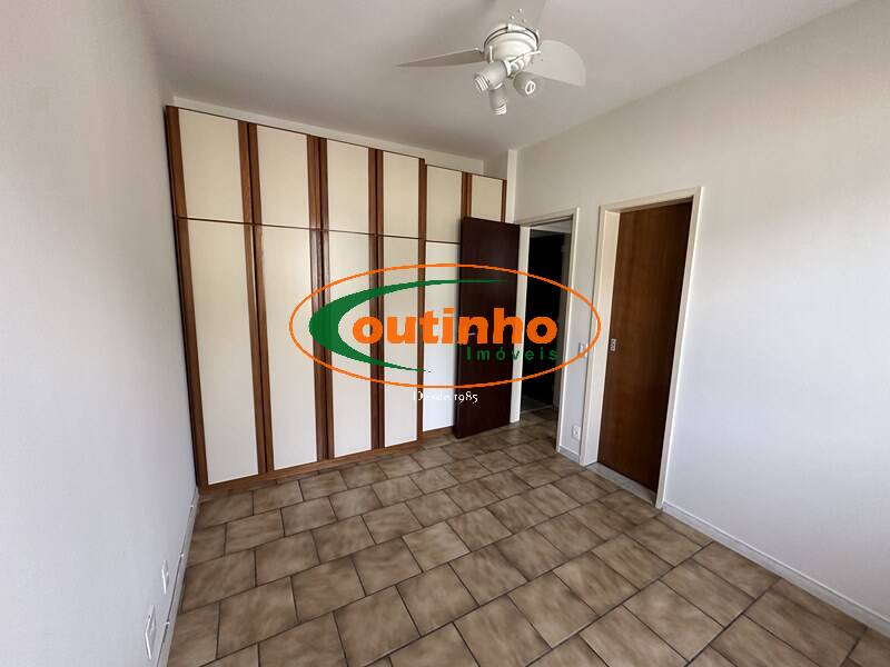 Cobertura à venda com 4 quartos, 250m² - Foto 15