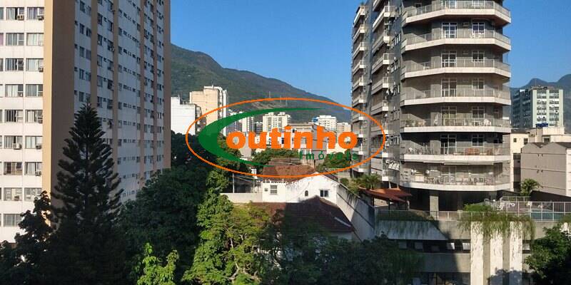 Apartamento à venda com 2 quartos, 70m² - Foto 3