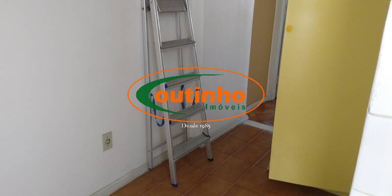 Apartamento à venda com 2 quartos, 70m² - Foto 21