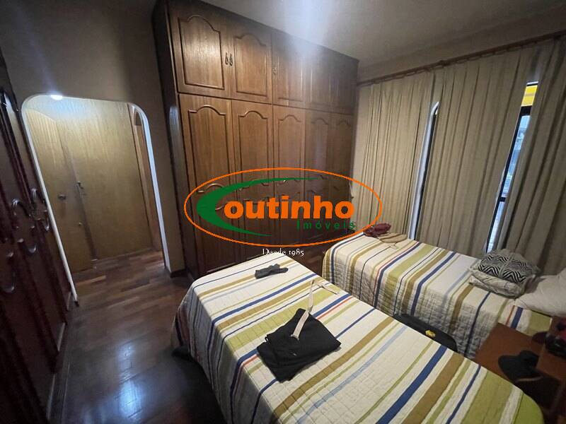 Apartamento à venda com 5 quartos, 320m² - Foto 32