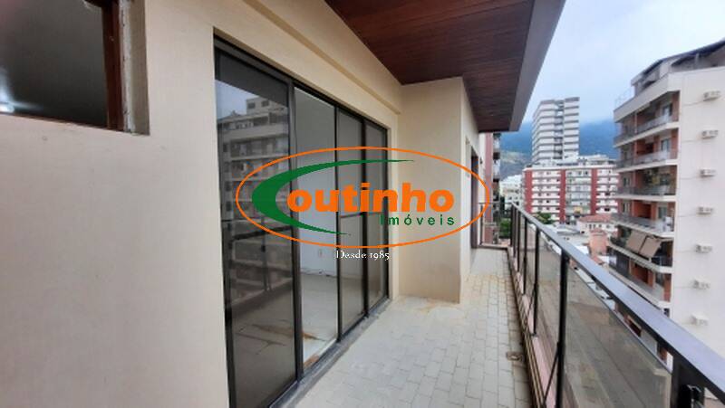 Apartamento à venda com 3 quartos, 136m² - Foto 1