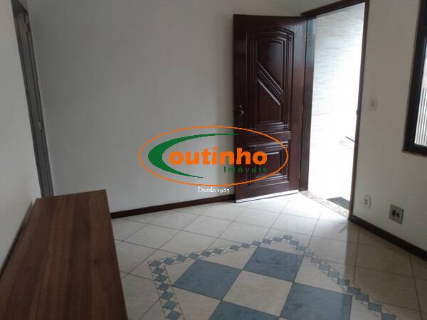 Casa à venda com 3 quartos, 224m² - Foto 19