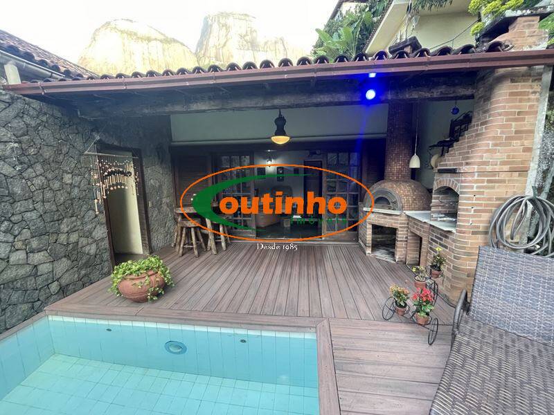 Casa à venda com 6 quartos, 436m² - Foto 6