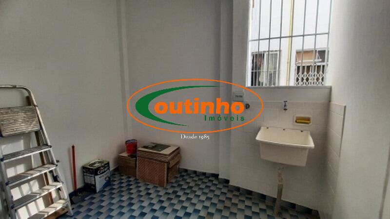 Apartamento à venda com 2 quartos, 60m² - Foto 13