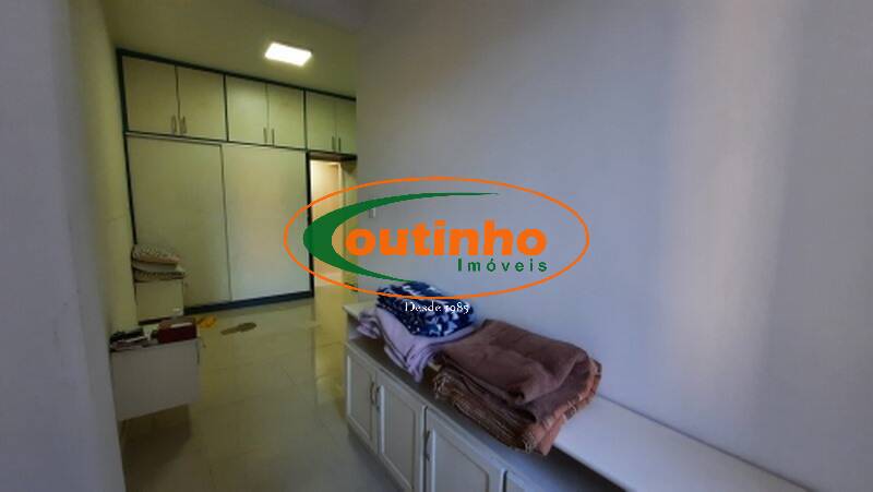 Apartamento à venda com 2 quartos, 70m² - Foto 4