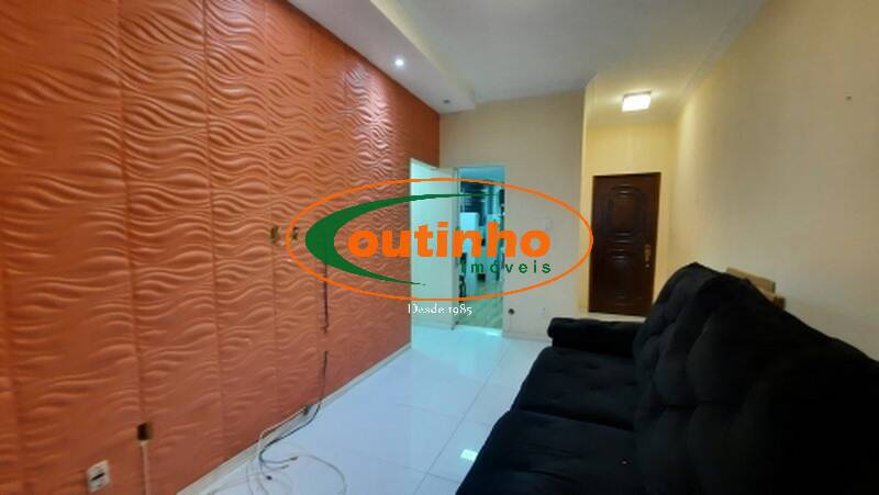 Apartamento à venda com 2 quartos, 70m² - Foto 1