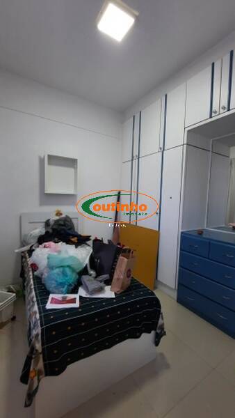 Apartamento à venda com 2 quartos, 70m² - Foto 11