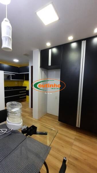 Apartamento à venda com 2 quartos, 70m² - Foto 15