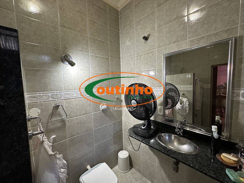 Casa à venda com 5 quartos, 170m² - Foto 16