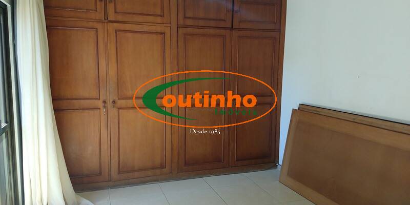 Apartamento à venda com 3 quartos, 130m² - Foto 10