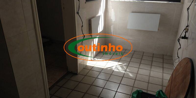 Apartamento à venda com 3 quartos, 130m² - Foto 35