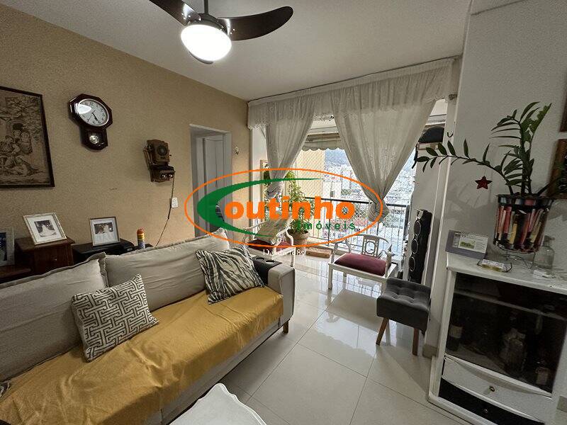 Apartamento à venda com 2 quartos, 78m² - Foto 2