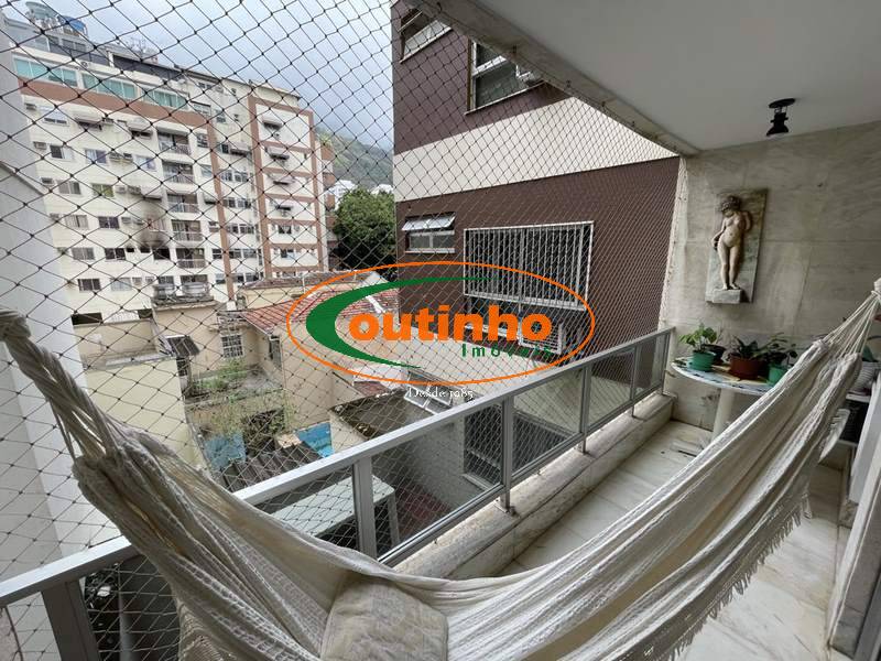 Apartamento à venda com 3 quartos, 110m² - Foto 1