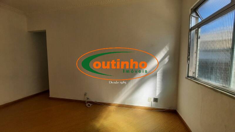 Apartamento à venda com 2 quartos, 63m² - Foto 4