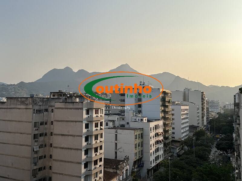 Apartamento à venda com 1 quarto, 60m² - Foto 1