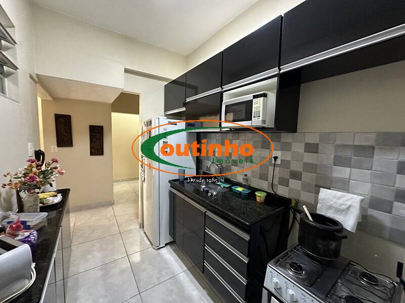 Apartamento à venda com 2 quartos, 70m² - Foto 17