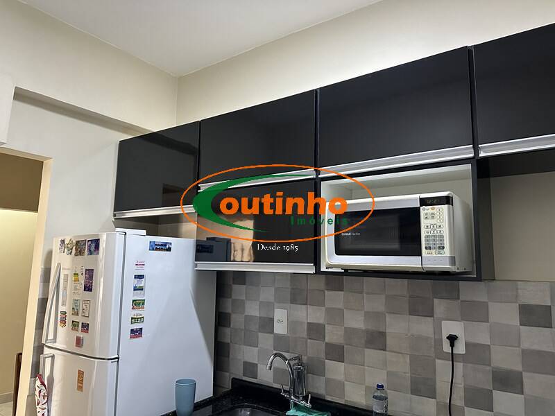 Apartamento à venda com 2 quartos, 70m² - Foto 18