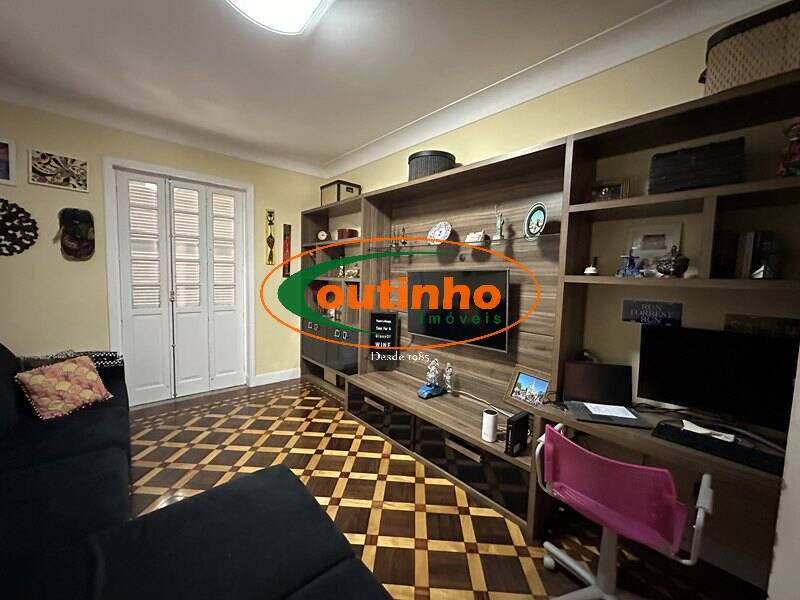 Casa à venda com 4 quartos, 200m² - Foto 23