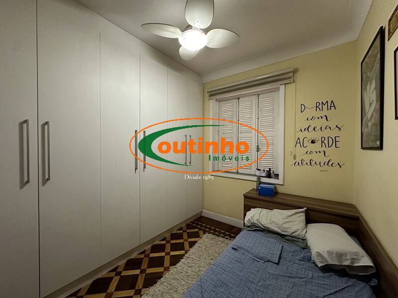 Casa à venda com 4 quartos, 200m² - Foto 30