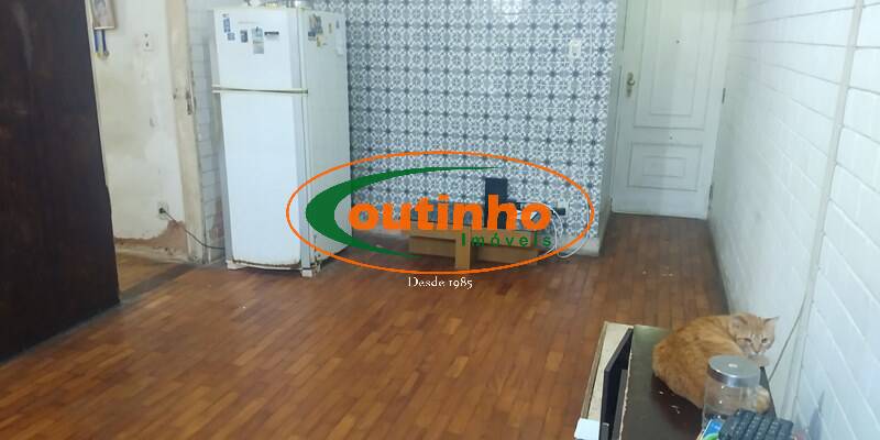 Apartamento à venda com 3 quartos, 95m² - Foto 2