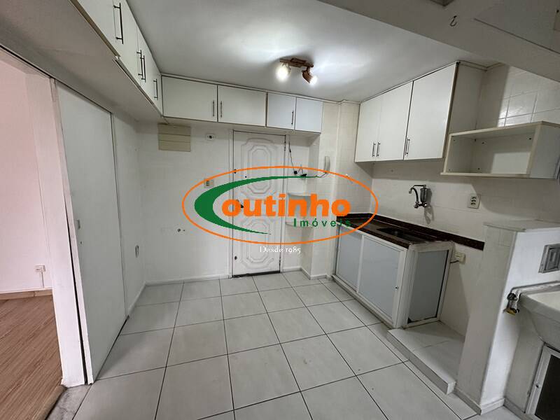 Apartamento à venda com 2 quartos, 66m² - Foto 9