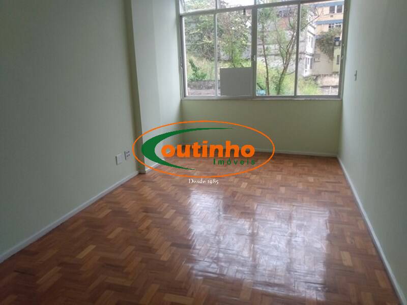 Apartamento à venda com 2 quartos, 70m² - Foto 1