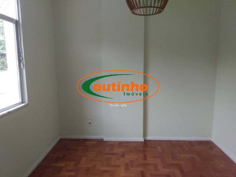 Apartamento à venda com 2 quartos, 70m² - Foto 9