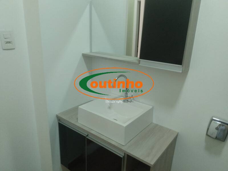 Apartamento à venda com 2 quartos, 70m² - Foto 17