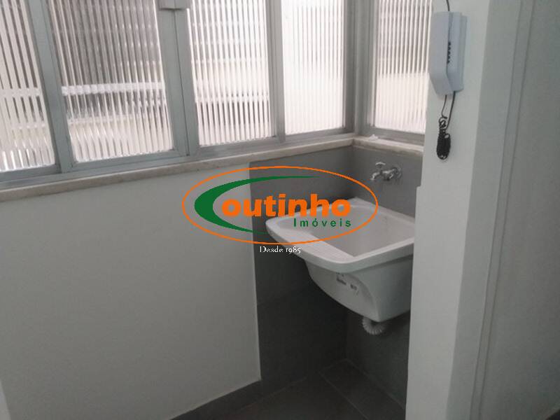 Apartamento à venda com 2 quartos, 70m² - Foto 26