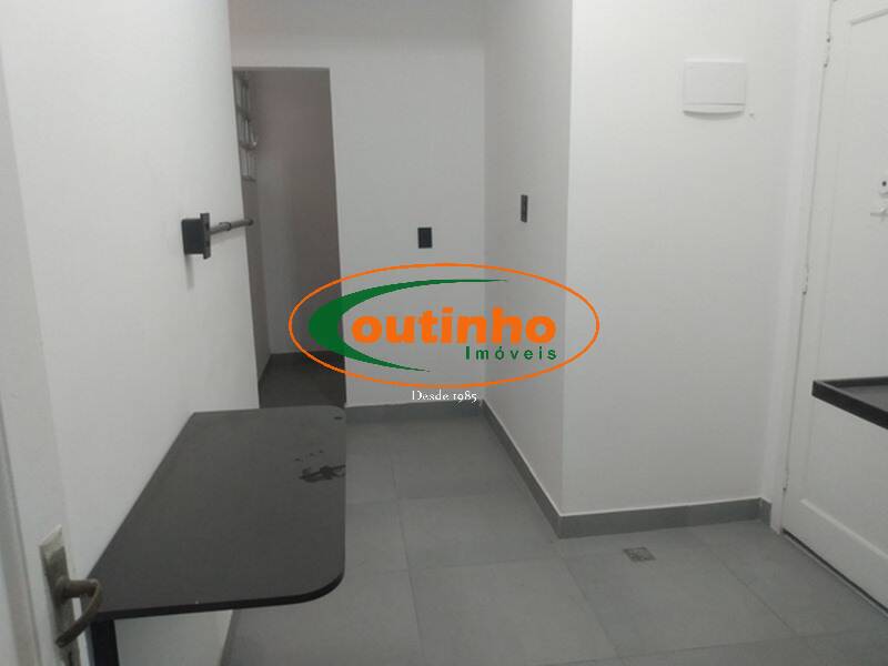 Apartamento à venda com 2 quartos, 70m² - Foto 23