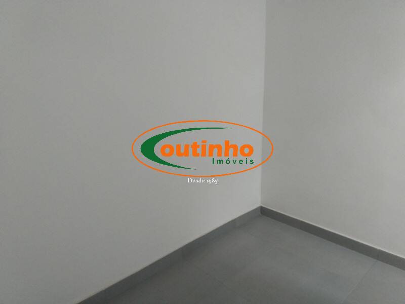 Apartamento à venda com 2 quartos, 70m² - Foto 27