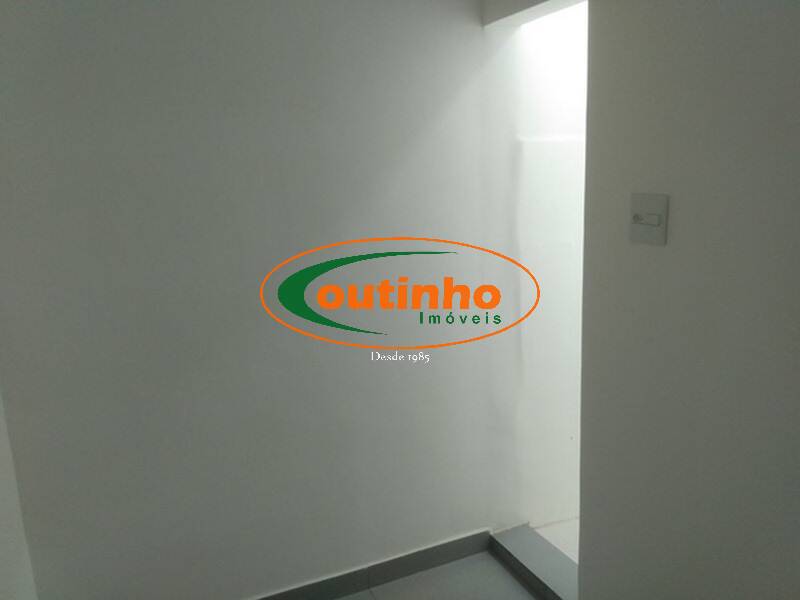 Apartamento à venda com 2 quartos, 70m² - Foto 28