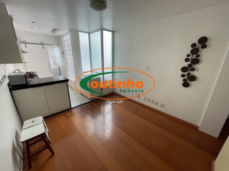 Apartamento à venda com 2 quartos, 68m² - Foto 1