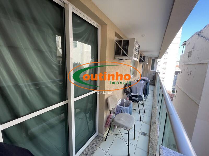 Apartamento à venda com 2 quartos, 62m² - Foto 2