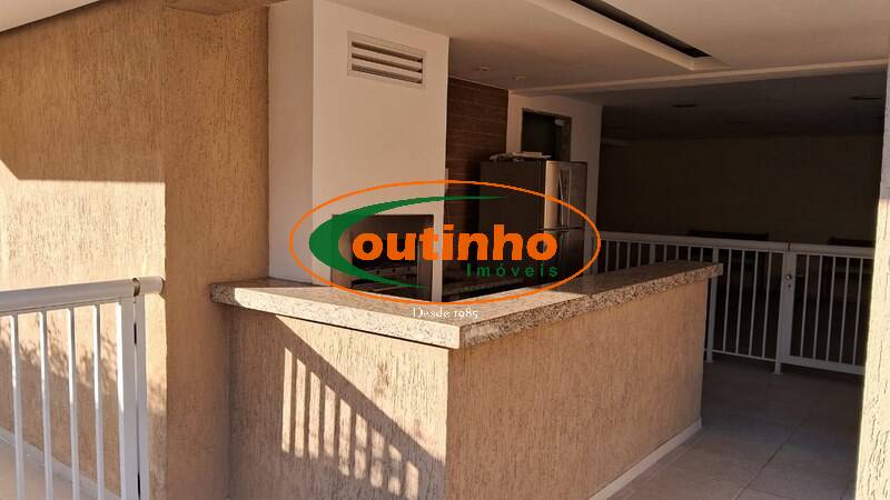 Apartamento à venda com 2 quartos, 62m² - Foto 17