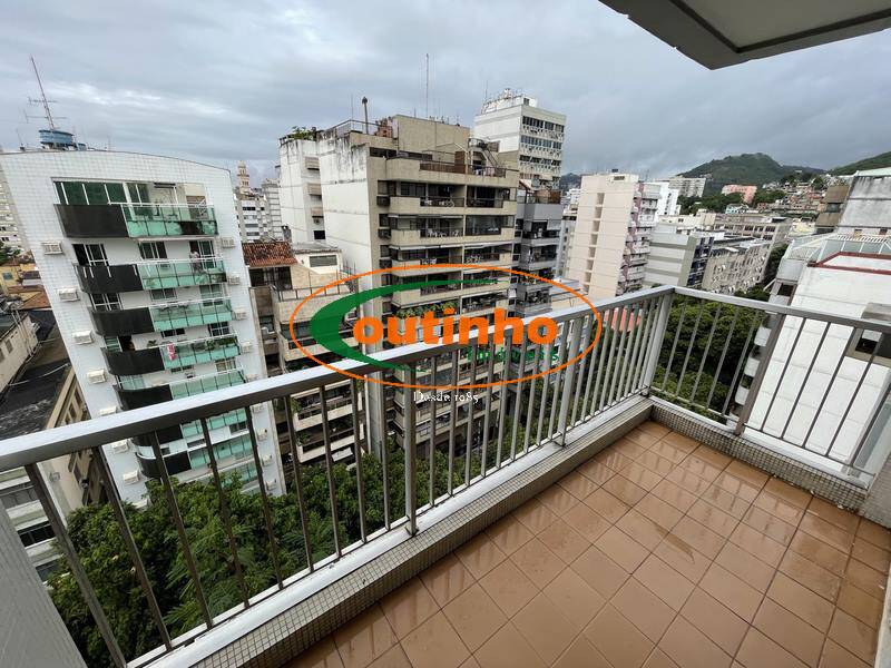 Apartamento à venda com 3 quartos, 90m² - Foto 2