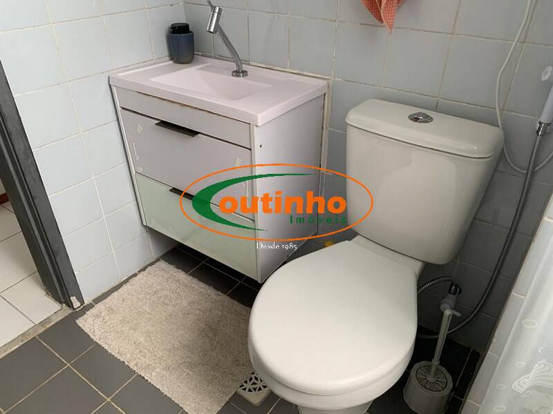 Apartamento à venda com 2 quartos, 64m² - Foto 12