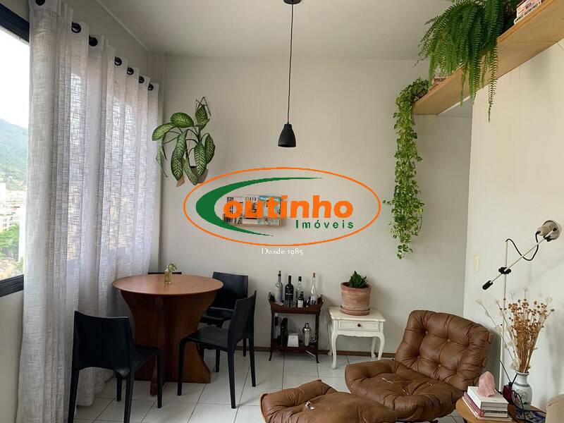 Apartamento à venda com 2 quartos, 64m² - Foto 5