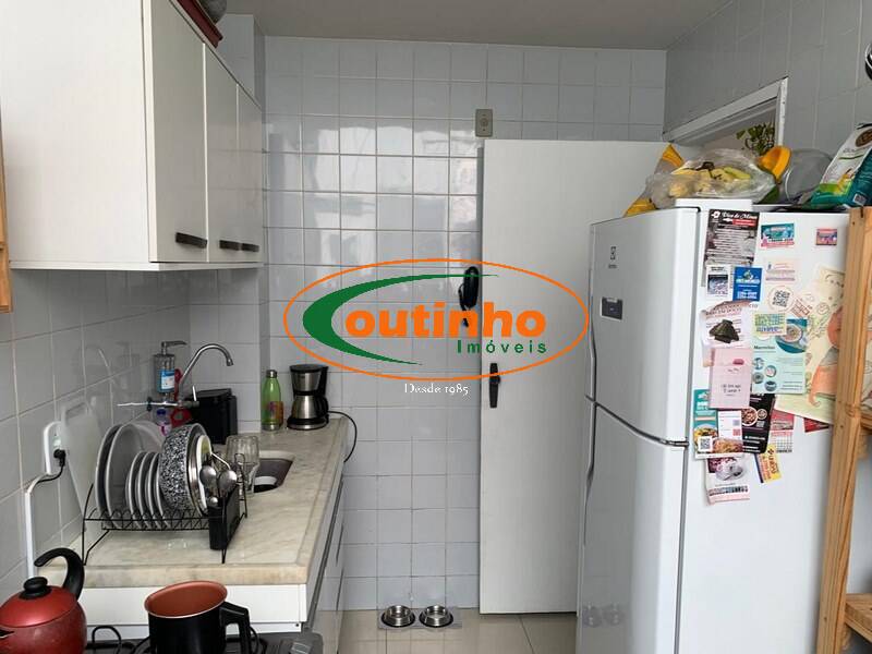 Apartamento à venda com 2 quartos, 64m² - Foto 21