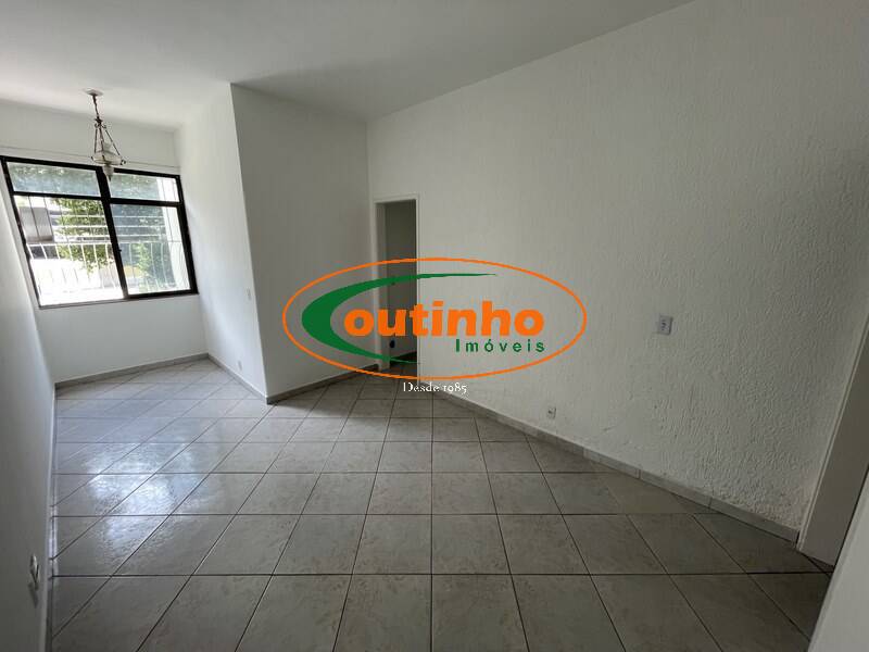 Apartamento à venda com 2 quartos, 64m² - Foto 1