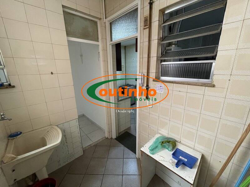 Apartamento à venda com 2 quartos, 64m² - Foto 8