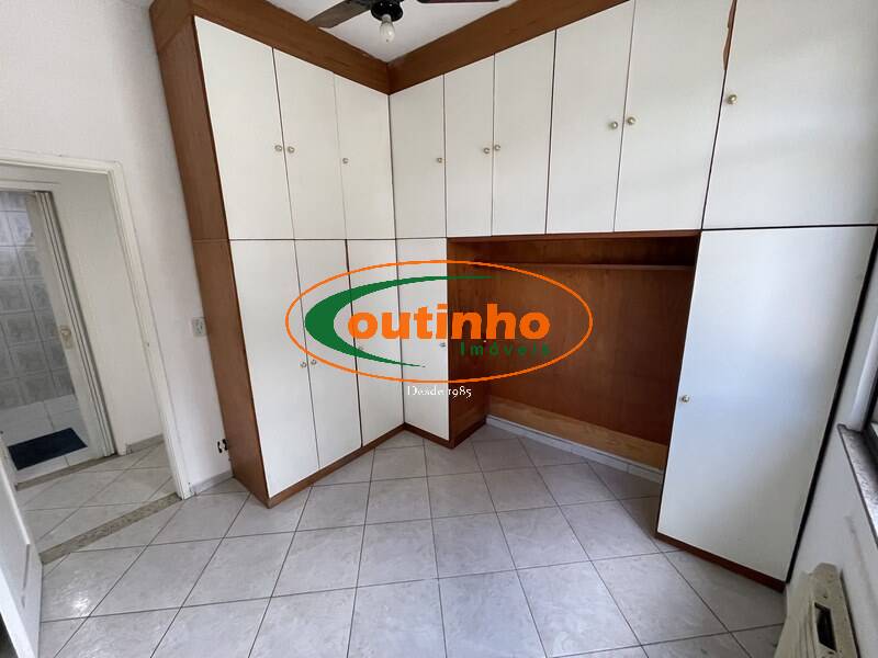 Apartamento à venda com 2 quartos, 64m² - Foto 13