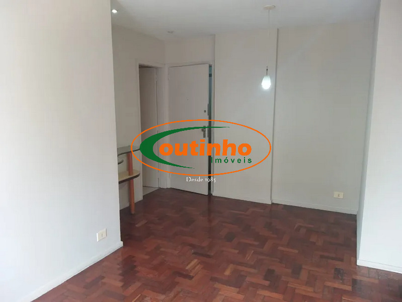 Apartamento à venda com 2 quartos, 73m² - Foto 3