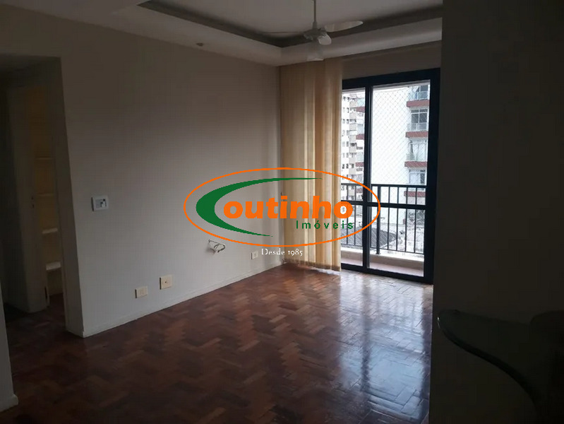 Apartamento à venda com 2 quartos, 73m² - Foto 2